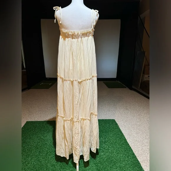 NWT &merci Cream Tiered Maxi Dress Size Large - Picture 4 of 6